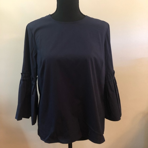 Navy Blue Top with pleated bell sleeves - Picture 4 of 6